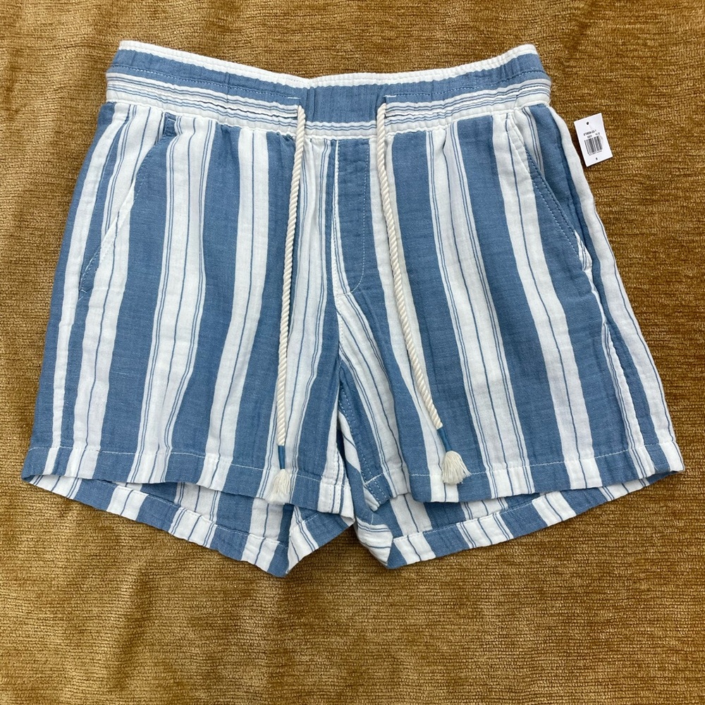 Old Navy vertical stripe, cotton, size small, pull on, size small shorts
